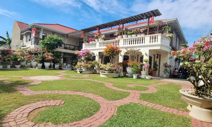 Batac House | Casa Familya