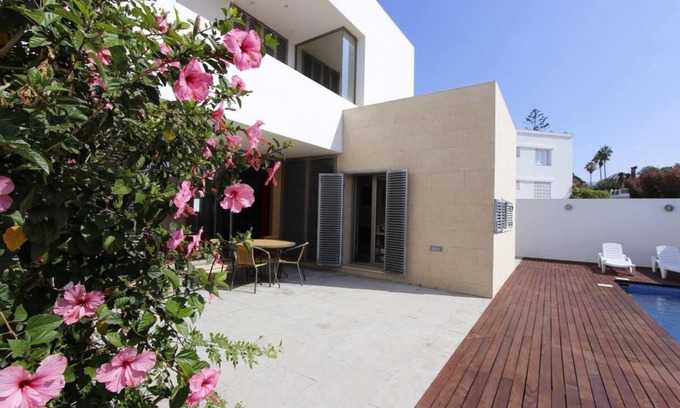 Conil de la Frontera House | Casa Hibisco - Modern semi detached house with private pool very close to the beach