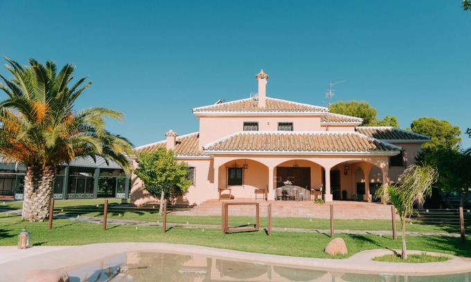 Ecija Ski Chalet | Casa Ideal Para Pasar Unos Días de Relax. A tan Solo 5 Minutos de Écija