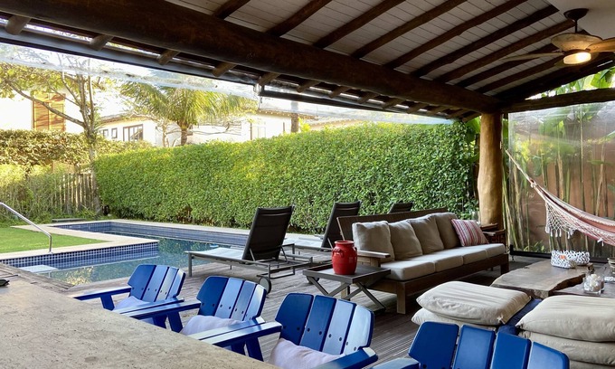 Barra do Una House | Casa Impecável em Condomínio Pé na Areia