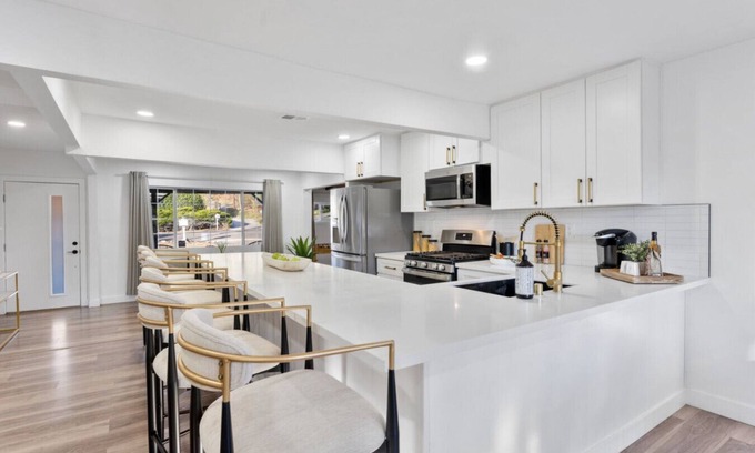 Mount Helix House | Casa Kubanda - Office, Hot Tub, EV Charger