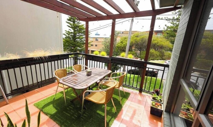Cowes Apartment | Casa La Mer 2 Bdr Apartment with Ocean view