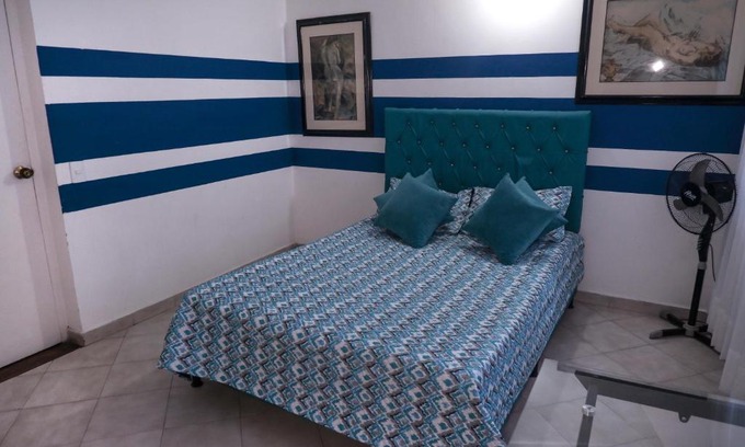 Medellin House | Casa La Palma Habitación Cielo