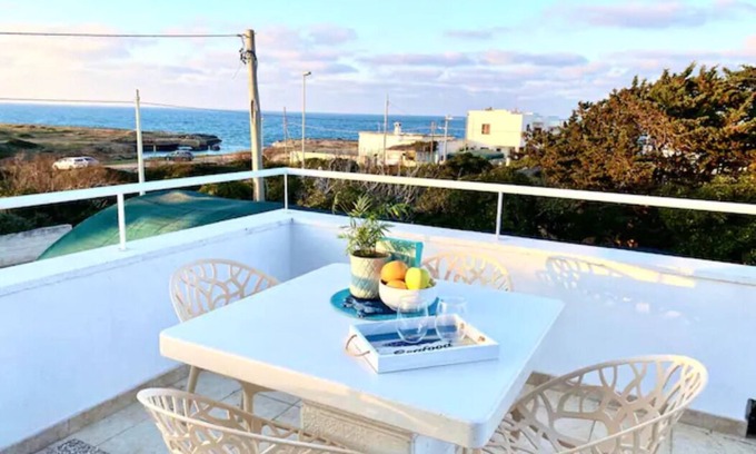 Torre Santa Sabina House | Casa Libellula Private Suite Sea View & Starlink wifi