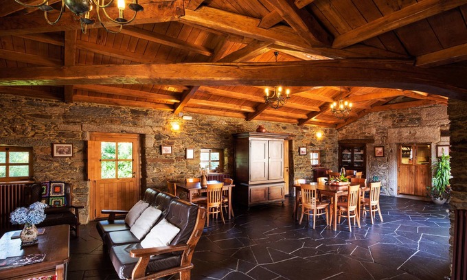 As Restrebas House | Casa Lourán