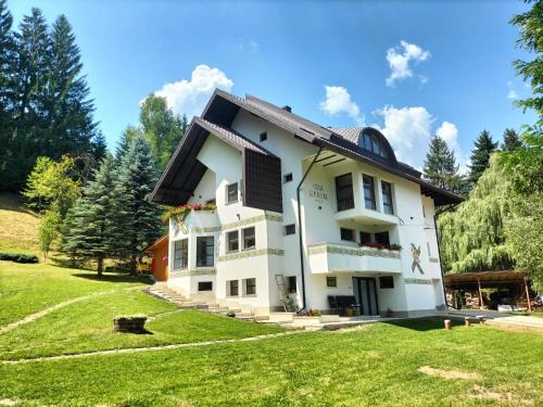 Vama House | Casa Lucretia