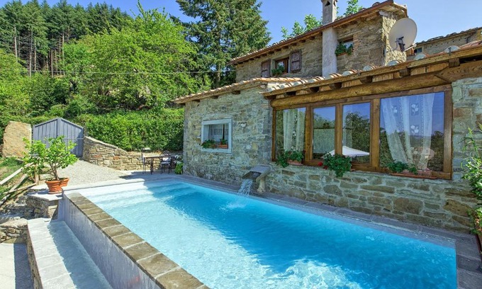 Pieve di Chio Villa | Casa Margherita 3 by PosarelliVillas