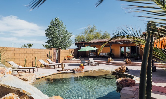 Joshua Tree House | Casa Milagros 5BR Pool Game Room Hot tub AC Desert views Sleeps 12