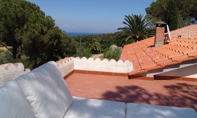 Naregno House | Casa Muller, gem in the countryside with a view of the blue