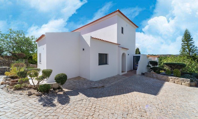 Quinta das Raposeiras Villa | Casa O Sonho near Faro with private pool