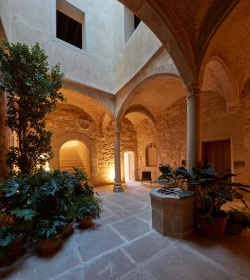 Caceres Old Town Hotel | Casa Palacio PAREDES SAAVEDRA by ATRIO