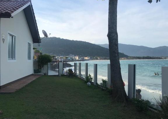 Armacao House | Casa praia frente ao mar