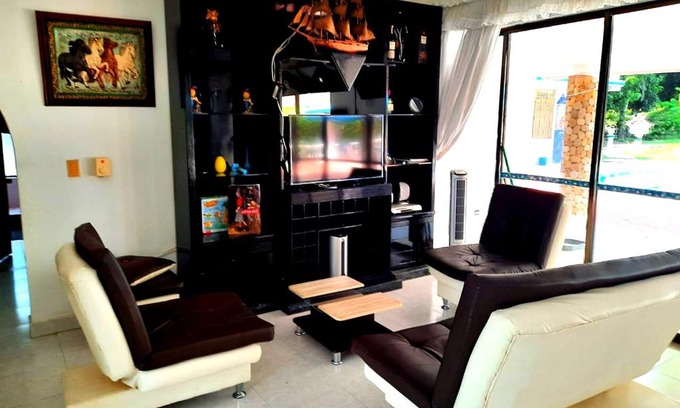 Girardot House | Casa Quinta Familiar Piscina Privada Condominio Campestre el Peñon