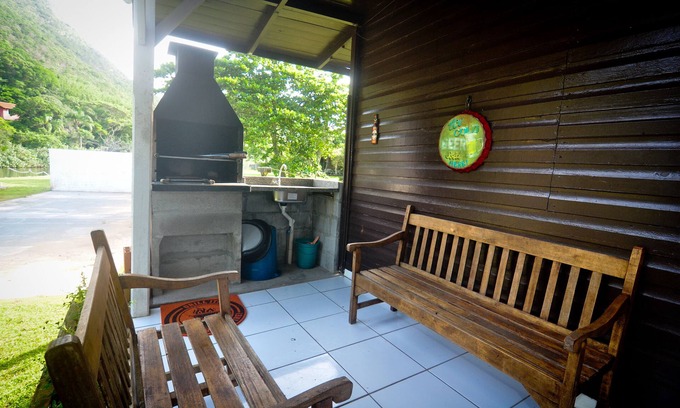 Armacao House | Casa Rústica na Praia da Armação Frente ao Rio