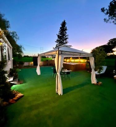 Alcala de Guadaira House | Casa rural con Jacuzzi en Alcalá de Guadaíra, Cerca de Sevilla