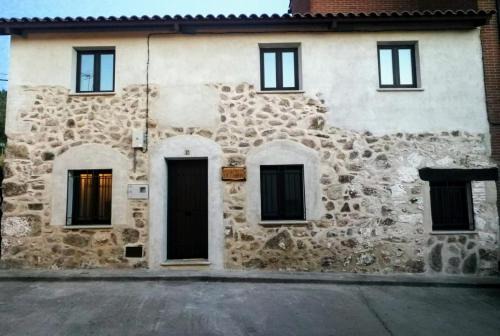 Navamorcuende House | Casa Rural El Enebro 4 estrellas