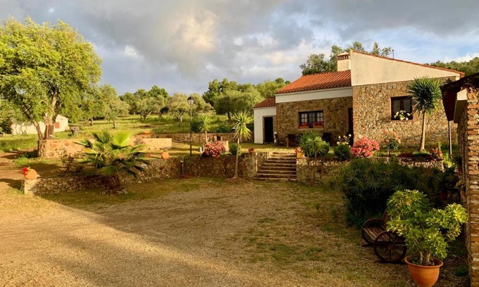 Aroche House | Casa rural La Portilla