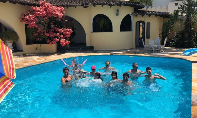 Jardim Acapulco House | Casa Ryeka - condominio fechado no Guarujá