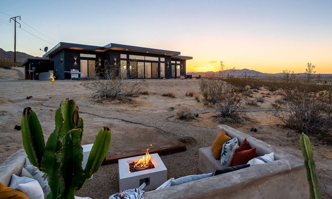 Panorama Heights House | Casa Serrano Joshua Tree- 5 mins from JT village