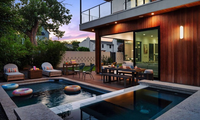 Zilker House | Casa Sol - Heated Pool, Outdoor Living & Design