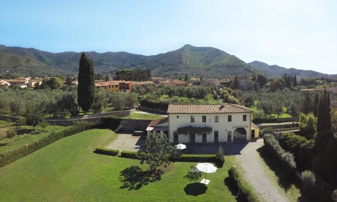 Calci Apartment | Casa Stemma 1 - Agriturismo Rosselmini | Historic residence in Tuscany