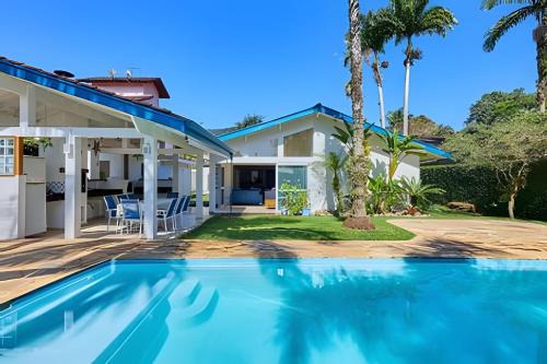 Ubatuba House | Casa Swell -Pisc. Aquecida - Praia Dura