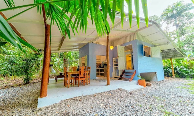 Puerto Viejo de Talamanca Villa | Casa Theia - Comfort cabin, Caribbean jungle beach