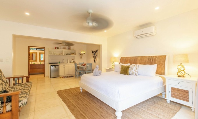 Nosara Bed & Breakfast | Casa Vitality - Suite Guanacaste, Casa Vitality - Suite Guanacaste - 4 Min Walk to the Beach