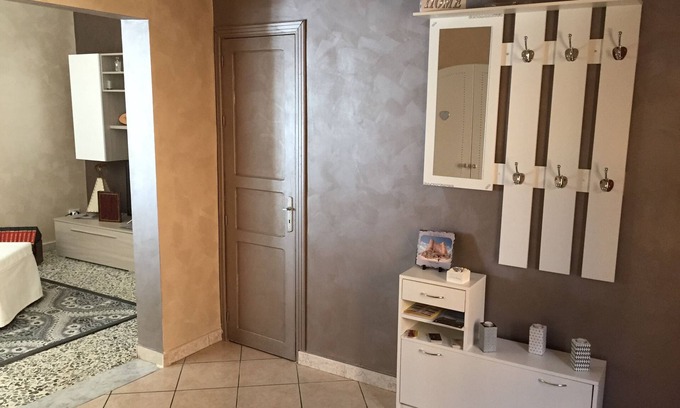 Naro House | Casetta al Castello holiday home