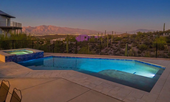 Mountain Gardens Estates House | Casita Blanca -Serene Desert Retreat