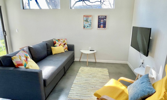 MLK House | Casita Girasol – central walkable food music