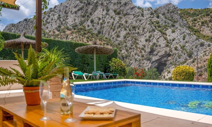 Benaojan Villa | Casitas Cueva del Gato Benaoján by Ruralidays