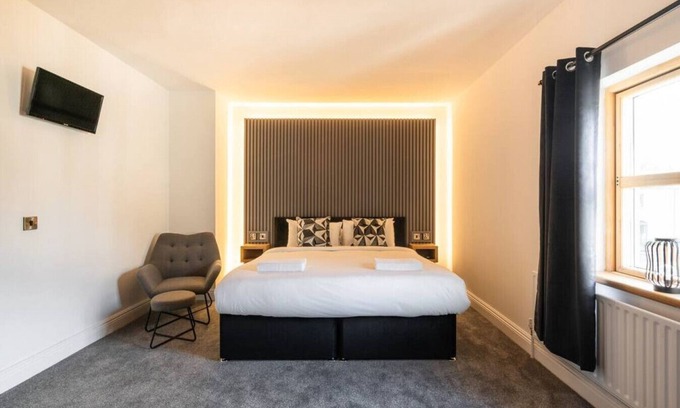 Enniskillen House | Castle Hume No.9 · Escape Ordinary at Castle Hume No.9 - Luxury Home