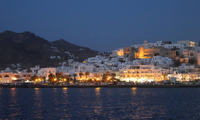 Adamas Boat Rental | Catamaran with skipper and hostess Cyclades