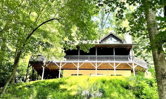 Old Fort Cabin | Catawba Falls Cabin! Renovated, Luxury, Outdoor Sauna/Shower, Starlink