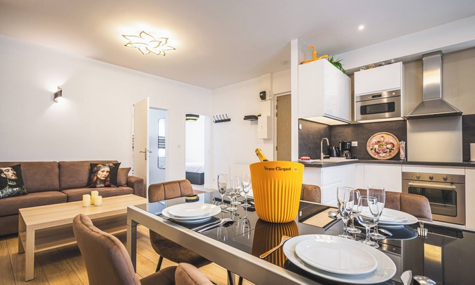 Reims City Centre Apartment | Cathedral, A sparkling stay !🥂