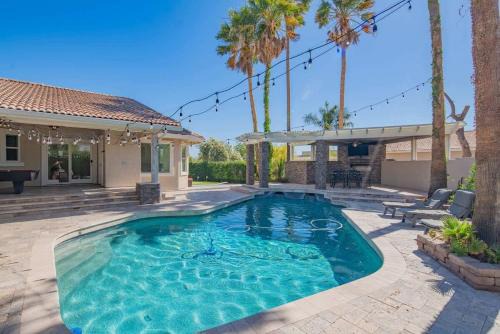 Pinnacle Peak House | Cave Creek- Basketball Putt Putt Pool & Games