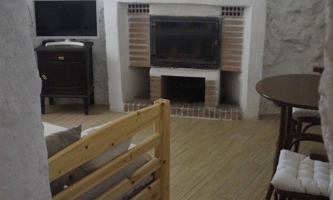 Monachil Cottage | Cave House "La Estrella" 10 minutes from Granada center.