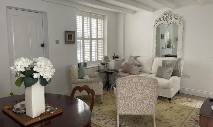 Old Town Hastings House | Cavendish Cottage