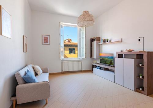 Pisa City Centre Apartment | -Cavour 8- 3 rooms with views - near the Tower