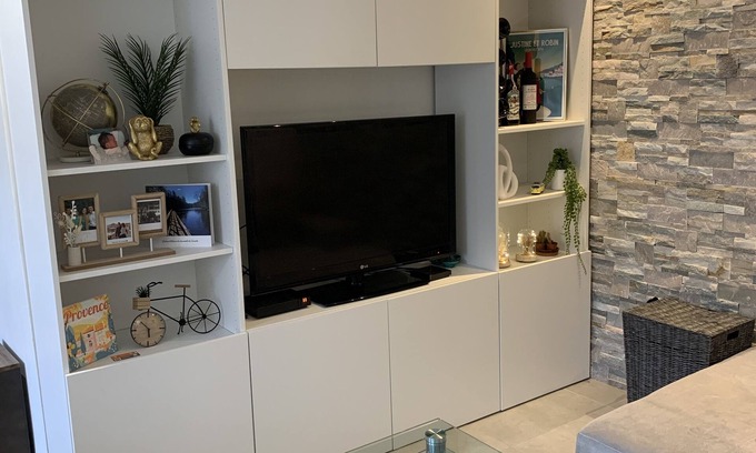 Tournon-sur-Rhone Apartment | Ce Logement Familial est Proche de Toutes Commodités et Sites Touristiques
