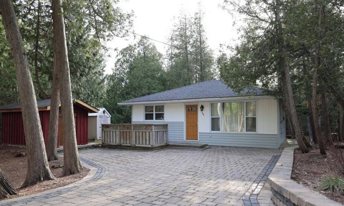 Sauble Beach Cottage | Cedar Creek Sauble Beach: Perfect for Families