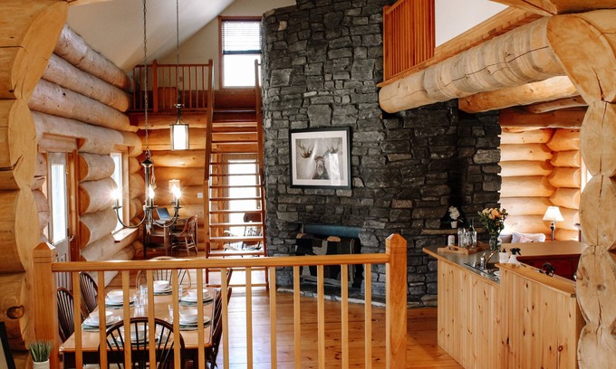 Prince Edward Cabin | Cedar Crest Lodge | Lake on the Mountain | PEC | Beach Access