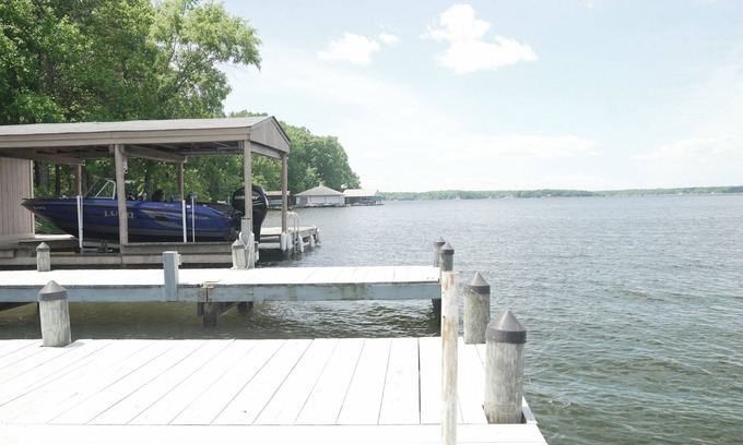 Bumpass House | Cedar Hall- Cozy Waterfront Home, Public Side, Pet Friendly, Sandy Beach