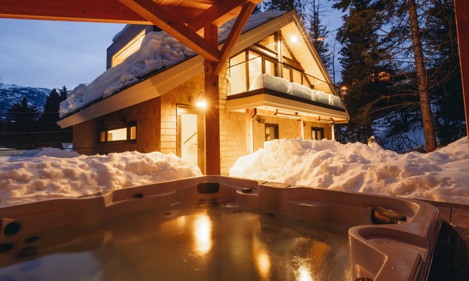Whistler House | Cedar Rim Chalet - Brand New Luxury Chalet