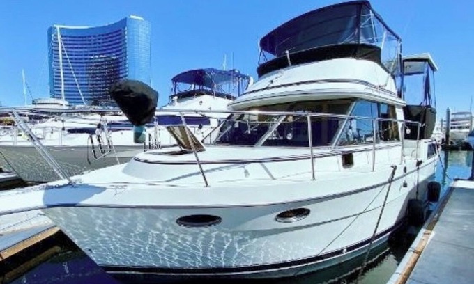 Marina del Rey Boat Rental | Celebrity-owned Private Yacht docked in prestigious Marina Del Rey