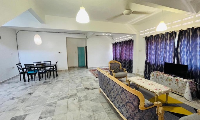 Batu Buruk House | Cendana Residence Homestay 5 @ Kuala Terengganu City