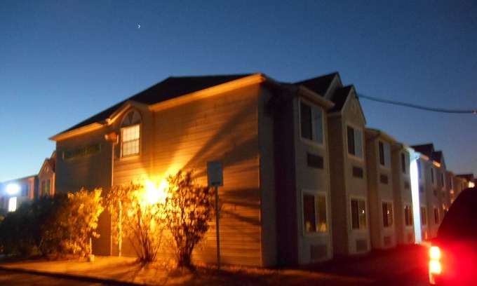 Tonawanda Hotel | CenterWay Hotel Tonawanda