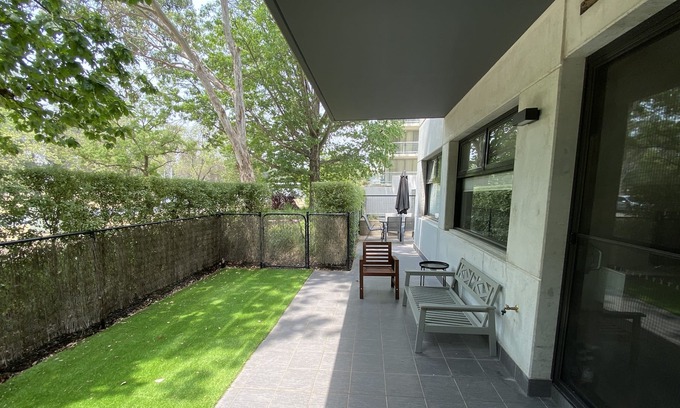 Turner Apartment | Central 3 BDR Garden Apartment
