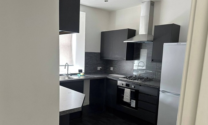 Arbroath Apartment | Central 3-bed Seaside Apartment - Sleeps 5